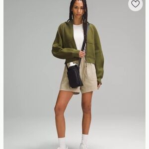 Lululemon Water Bottle Crossbody Bag with Front Pocket 2L - Black